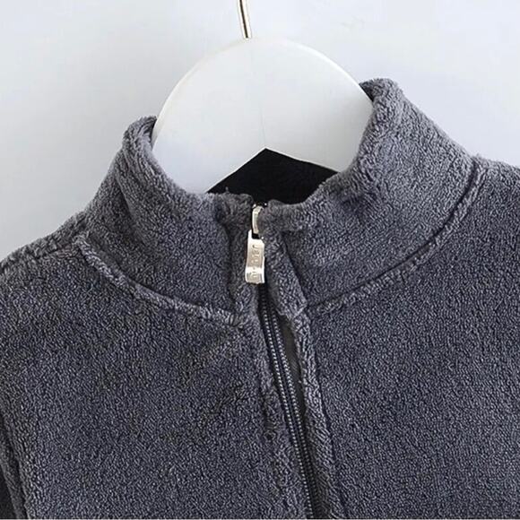 New  mid layer fleece jacket 2T - Picture 2 of 5